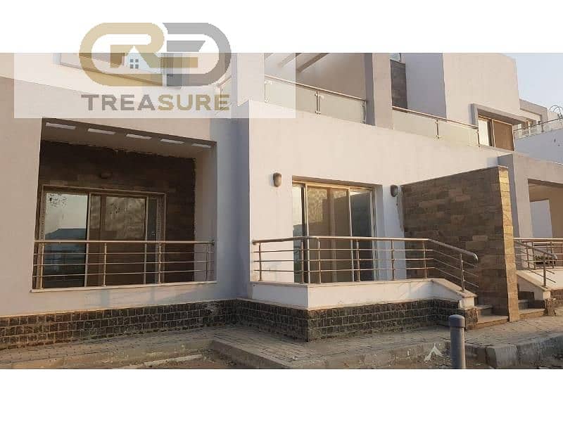 Twin house for rent in El Koronfel Heights super lux 330m . 1