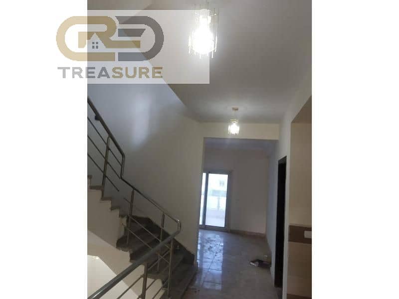 Twin house for rent in El Koronfel Heights super lux 330m . 9