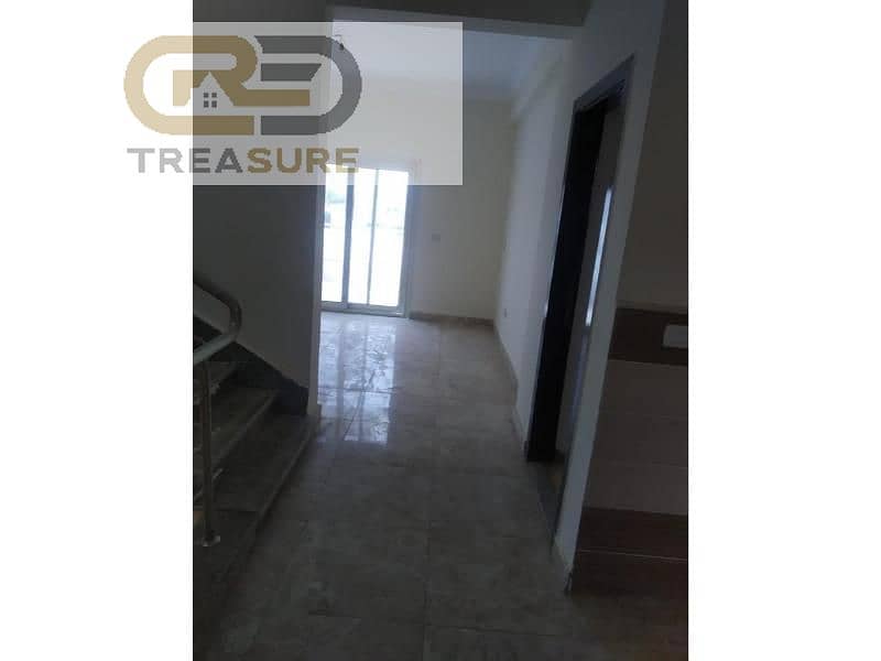 Twin house for rent in El Koronfel Heights super lux 330m . 18