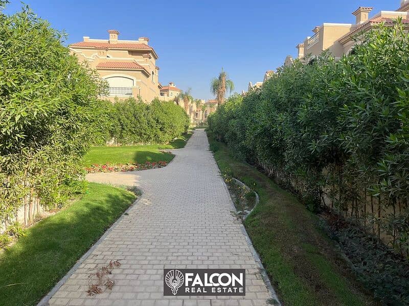 Townhouse villa for sale, close receipt, with 20% down payment, in La Vista El Patio Prime, Shorouk 2