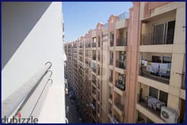 شقة للبيع 147م سموحة كمبوند (East towers ) لطارق إسماعيل