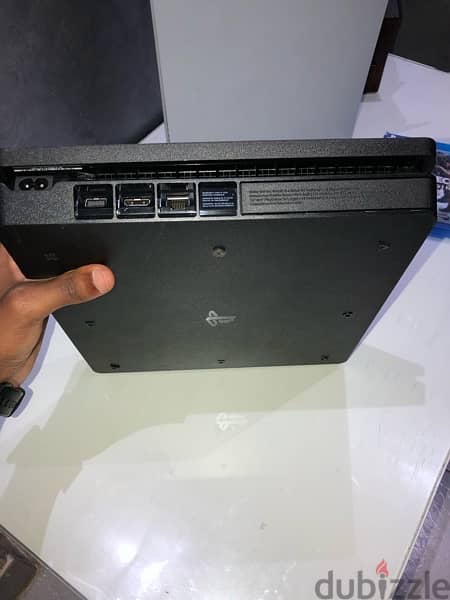 جهازين ps4 slim وارد الكويت استخدام شخصى بحالة جيدة 1