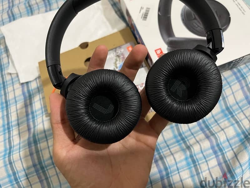 سماعهJBL 520BT  مستعمله خمس ايام يعتبر جديده 3