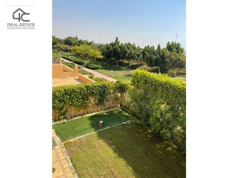 Townhouse 208 m in prime location view on land scape under market price in Hyde Park Compound new cairo Townhouse 208 m in prime location prime view . 7