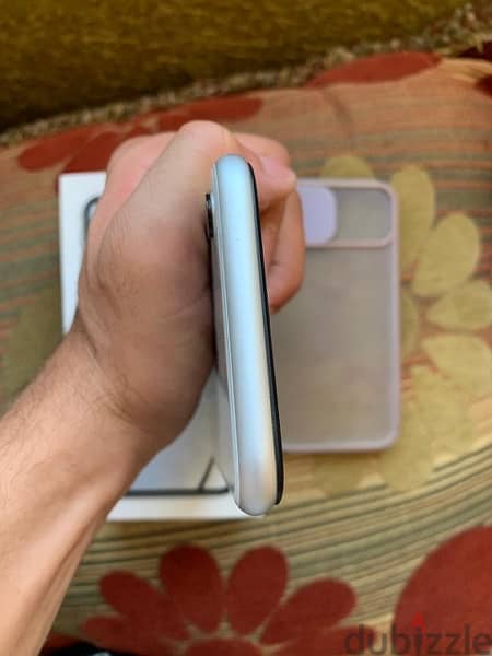 Iphone Xr 128g كسر الزيروو 3