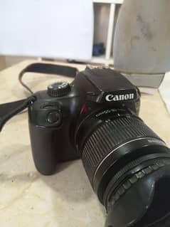 Canon D4000