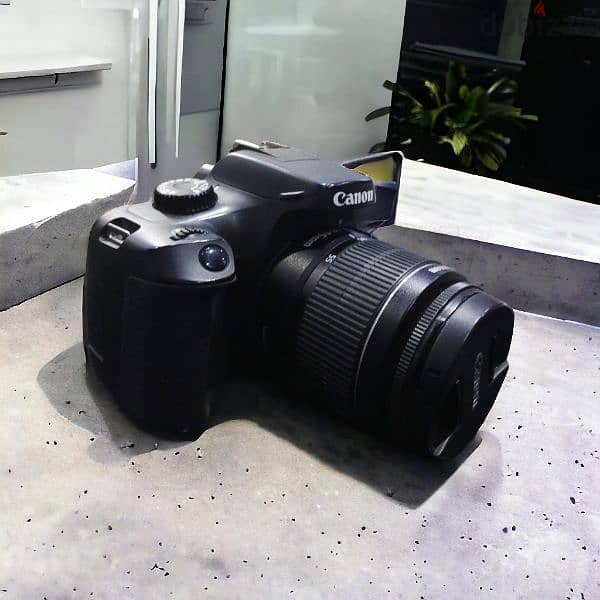 Canon d4000 1