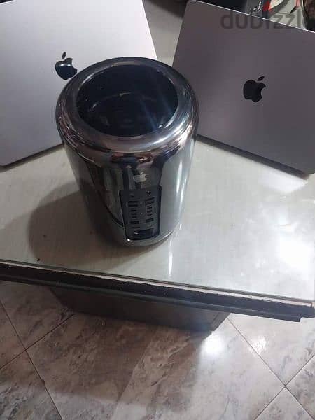 Apple Mac Pro Late   2013 1