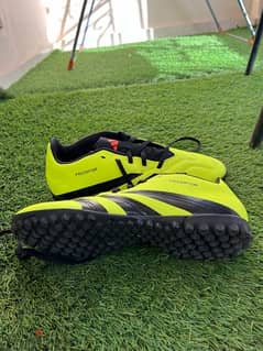 Adidas(original ) predator turf soccer shoes size 44.5 Eur (10.5US)