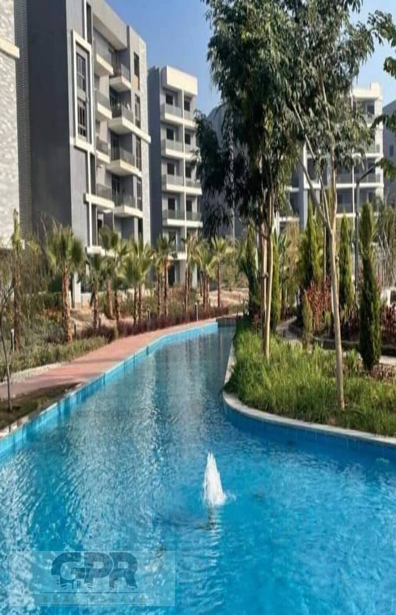 For quick sale, an apartment for sale, immediate delivery, in Sun Capital, October, in front of Mall of Arabia, Bayview, Pyramids 9