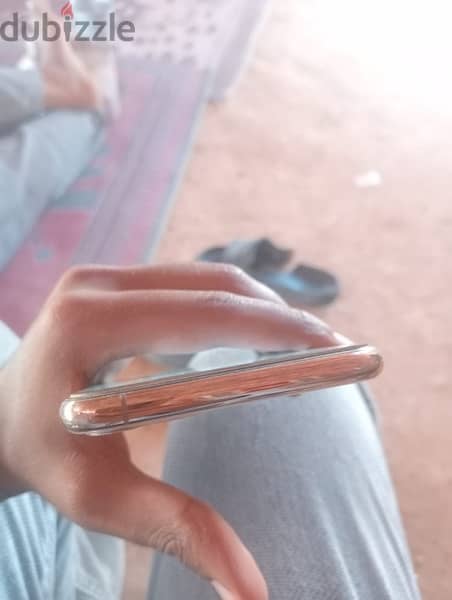 iphone 11 pro max l ايفون ١١ برو ماكس GOLD 3