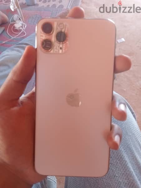 iphone 11 pro max l ايفون ١١ برو ماكس GOLD 5