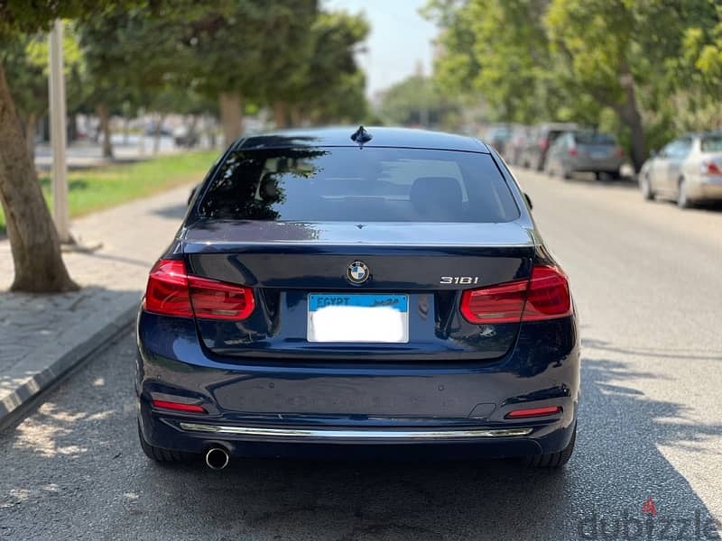 BMW 318 2018 luxury 2