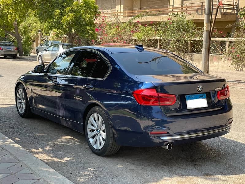 BMW 318 2018 luxury 4