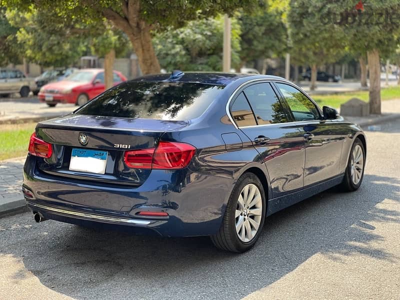 BMW 318 2018 luxury 5