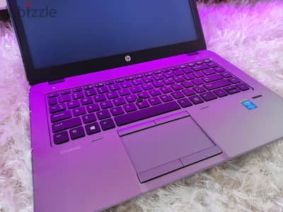 لابتوب Ultraslim من شركة  HP خفيف الوزن معالج كور فايف ورمات 8