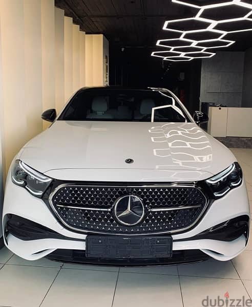 mercedes E300 amg fully loadad وكيل بنزين ٢٠٢٤ 2024 أستلام فورى 1