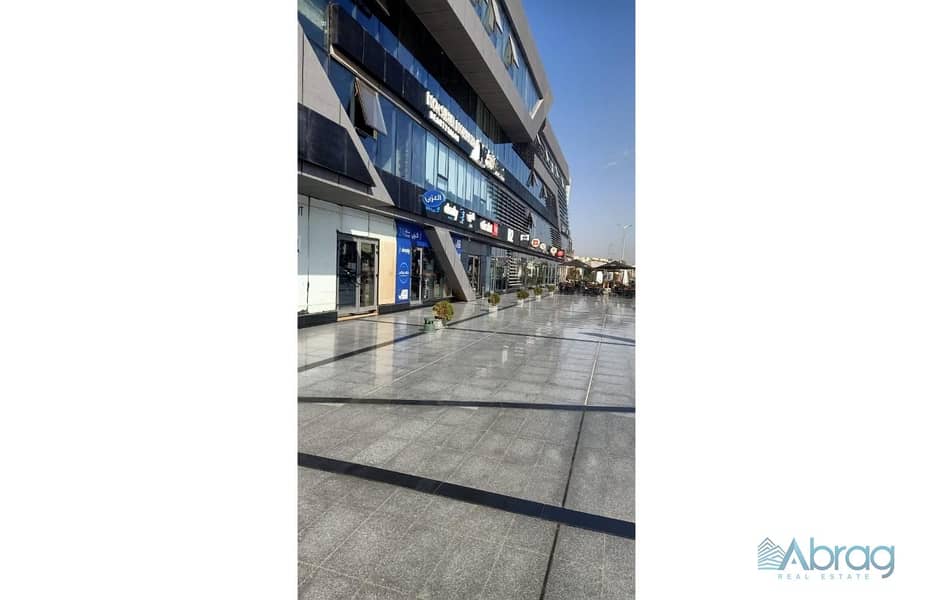 Shop 130m For Sale in The Gate Plaza El Sheikh Zayed immediate delivery DP 30% over 3 YRS 8