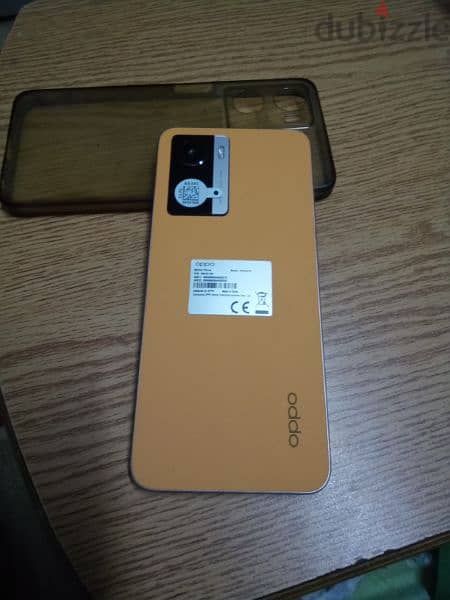 للبيع بل الكرتونه ومشتملاته بحاله يشبه الجديد السعر نهائي Oppo A77s 4