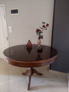 Classic wooden round table