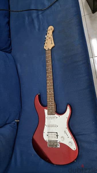 yamaha pacifica 012 guitar 1