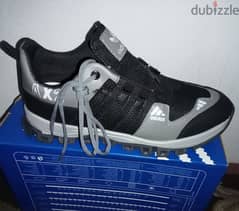 Adidas حذاء