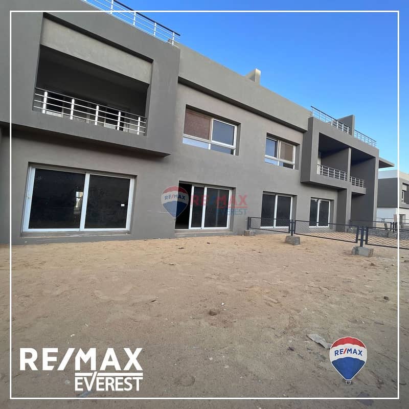 Prime Location Resale Middle Townhouse In Etapa - Ready To Move 1