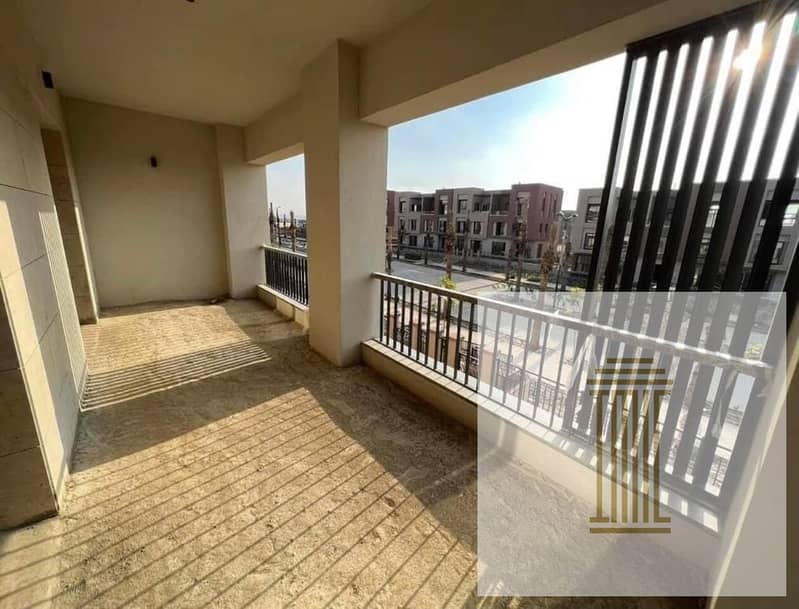 Apartment for sale, ground floor with garden, 100 m, 2 rooms, prime location in District 5, with installments over 8 years 4