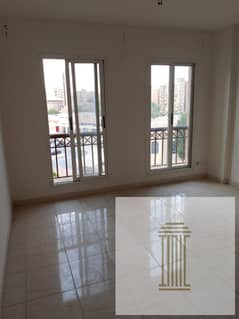 135 sqm apartment for sale in Madinaty B1, in front of the metro and services