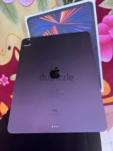 iPad Pro M1 2021 Wi-Fi 128g with original box and adapter faster 5