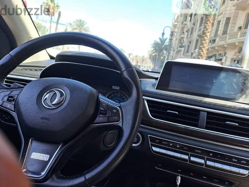 سيارة SUV  للايجار بالسأئق  يومى او شهرى اة سنوى   7 راكب 7