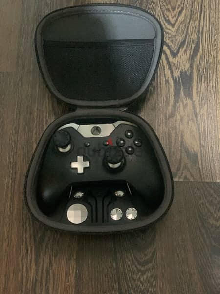 Xbox Elite Controller with Accessories 2