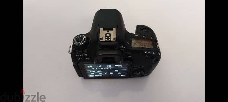 Canon EOS 77D 6