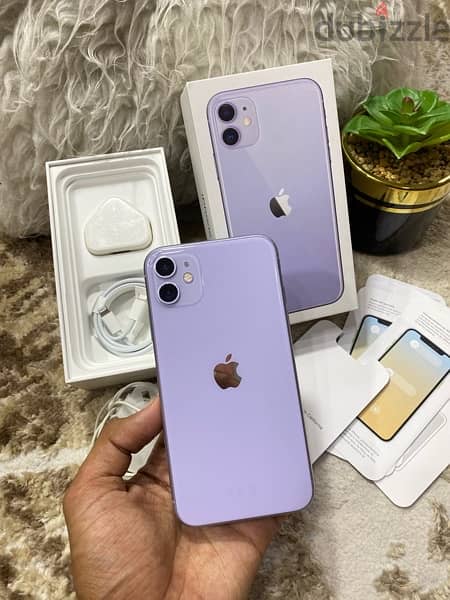 iPhone 11 معاه كل مشتملاته 0