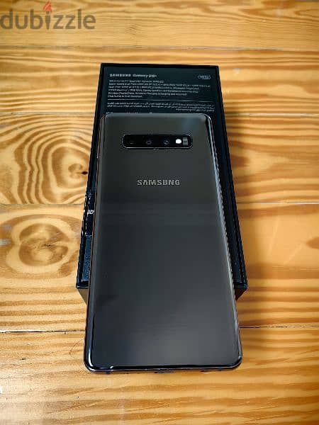 Samsung S10+ 512 gb with box 0