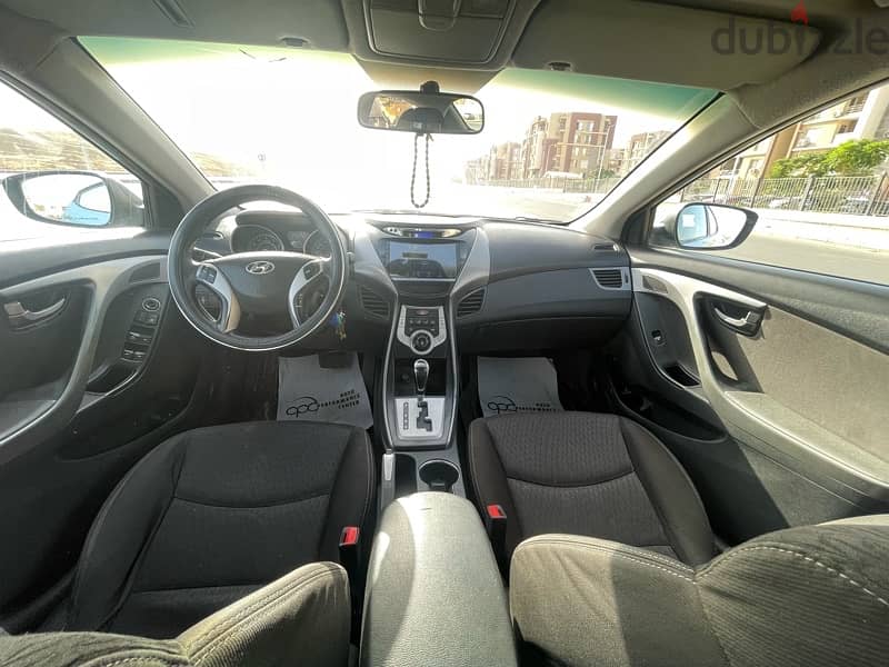 Hyundai Elantra 2012 4