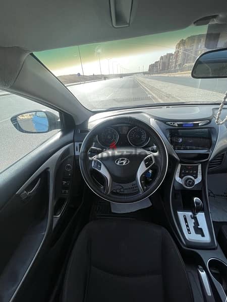 Hyundai Elantra 2012 6