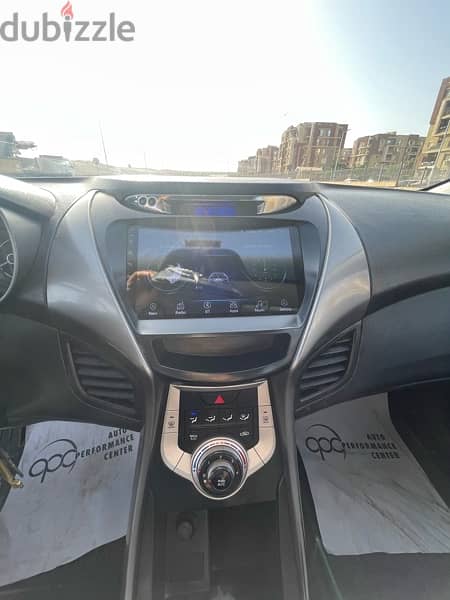 Hyundai Elantra 2012 8