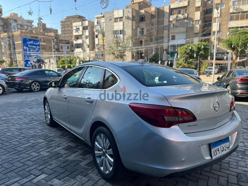 Opel Astra 2017 9