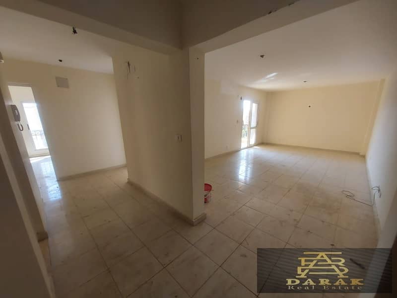 Opportunity! Apartment for sale in Madinaty, 135 sqm, garden view, B1, in front of services. 3