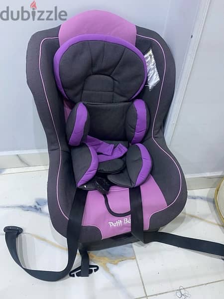 للبيع ماركه محترمه Car seat 1