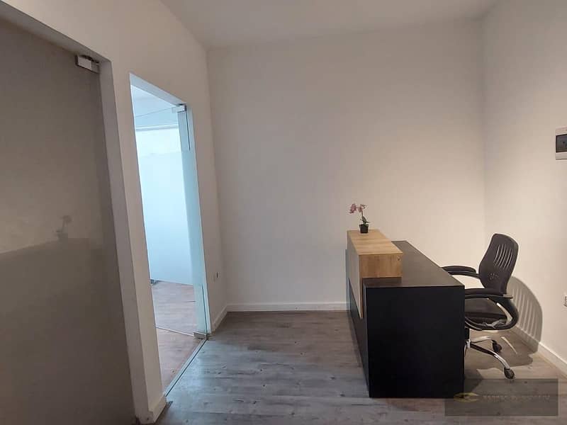 Furnished office for rent in Beverly Hills, Sheikh Zayed. Elegant design and complete facilities meet your professional needs. Strategic location in 1