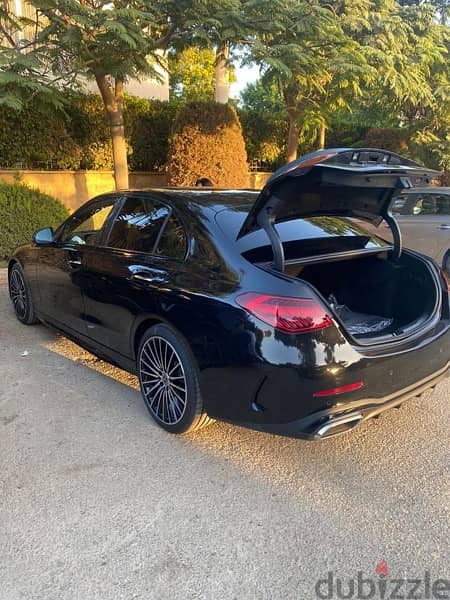 Brand new Mercedes-Benz C200 2023 بضمان الوكيل 4