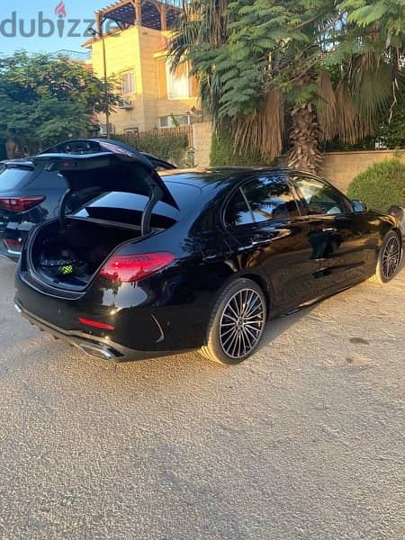 Brand new Mercedes-Benz C200 2023 بضمان الوكيل 5