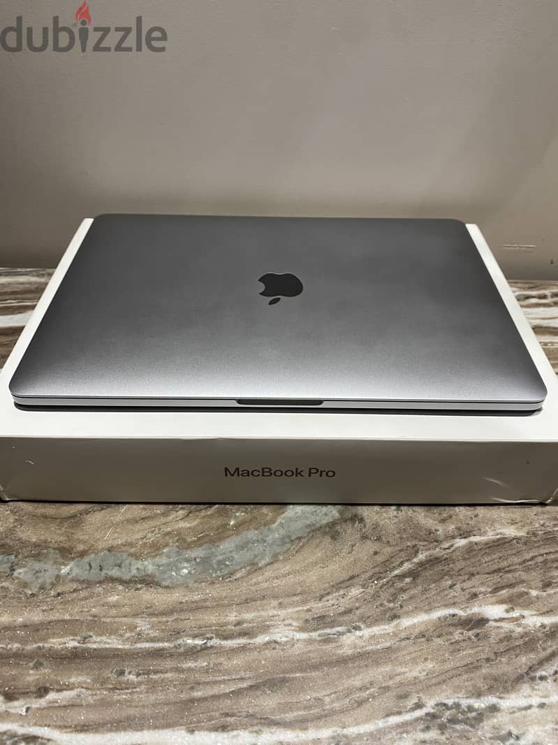 macbook pro m1 1