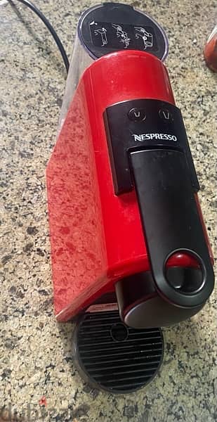 Nespresso Essenza mini - Red نسبريو اسنزا ميني حمراء 2