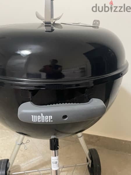 weber charcoal grill (kettlebell shape) 1