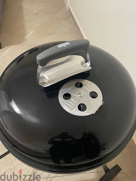 weber charcoal grill (kettlebell shape) 2