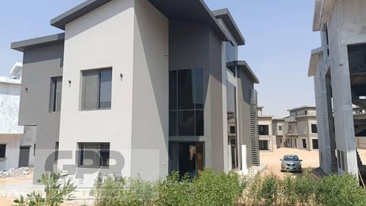 فيلا للبيع 240م استلام سنة في التجمع الاول  بجوار الرحاب في كريك تاون villa for sale early deliver 240m at creek town