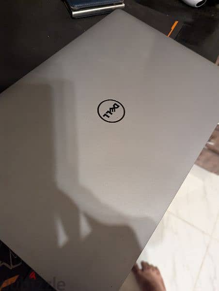 dell precision 5520 4K 4GB Quadro 2